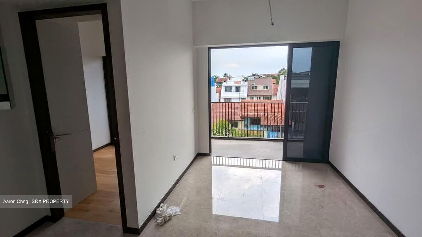 Royalgreen (D10), Condominium #551729111